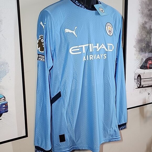 Manchester City FC #10 KUN AGUERO Game Day Player Jersey - Picture 4 of 8